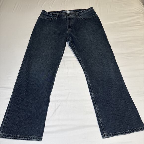 Eddie Bauer Relaxed Fit Jeans Mens 36x32 Specially Dyed 100% Cotton Straight Leg - Picture 1 of 14